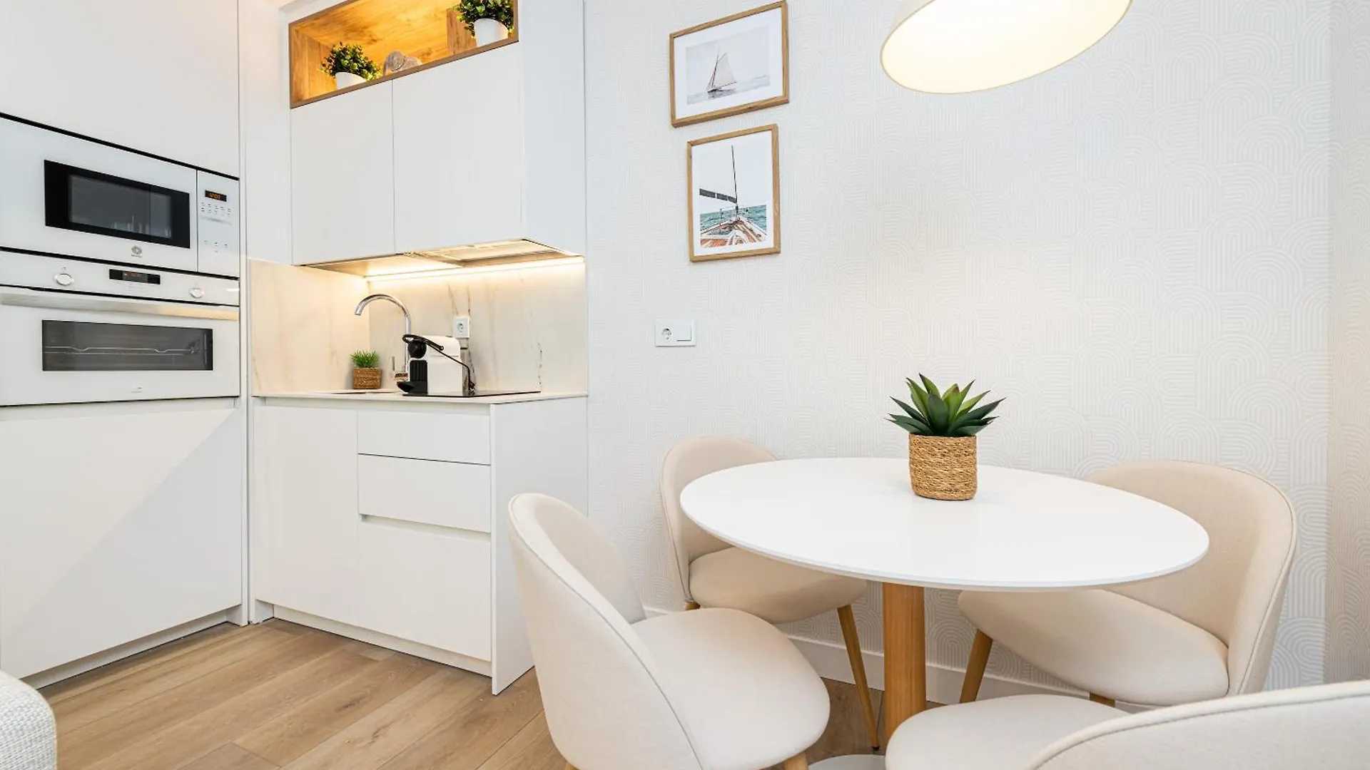 Wintowinrentals Goleta Suites 1C Malaga