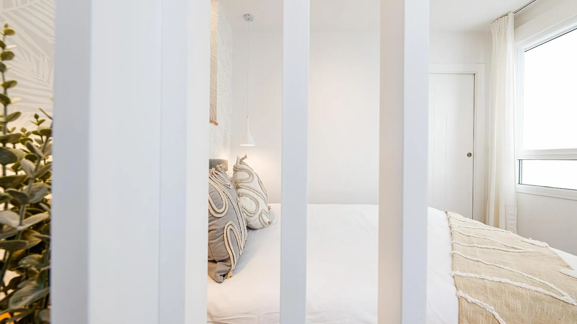 Wintowinrentals Goleta Suites 1C Malaga Apartment
