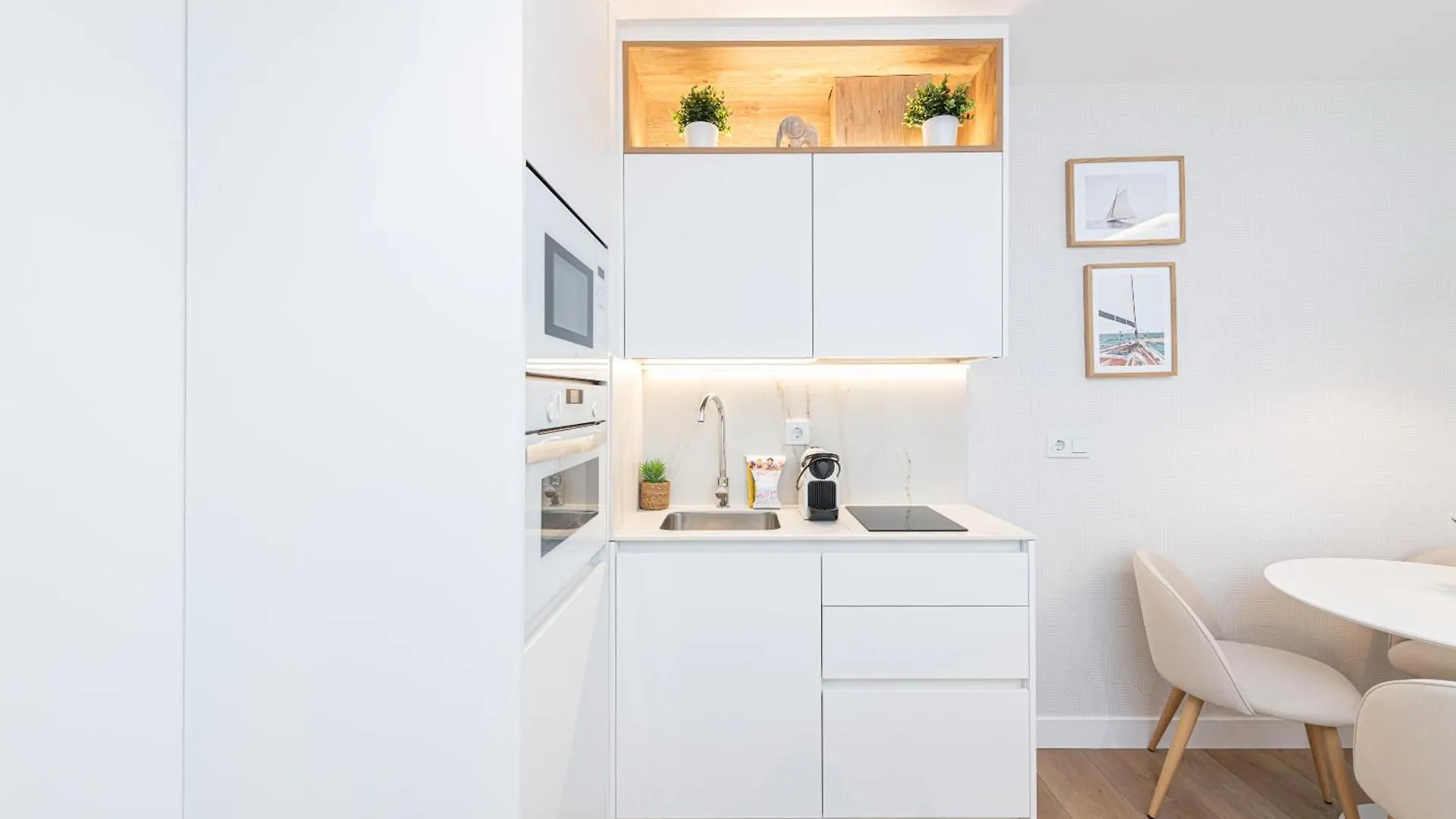 Wintowinrentals Goleta Suites 1C Malaga Apartment
