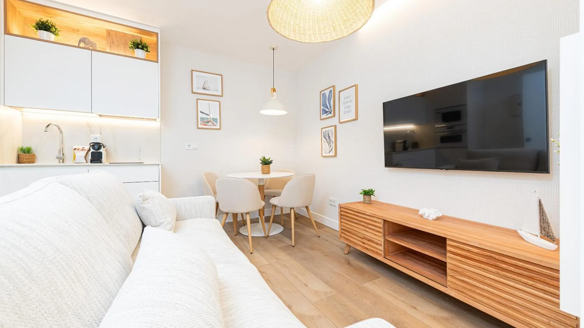 Wintowinrentals Goleta Suites 1C Malaga Spain