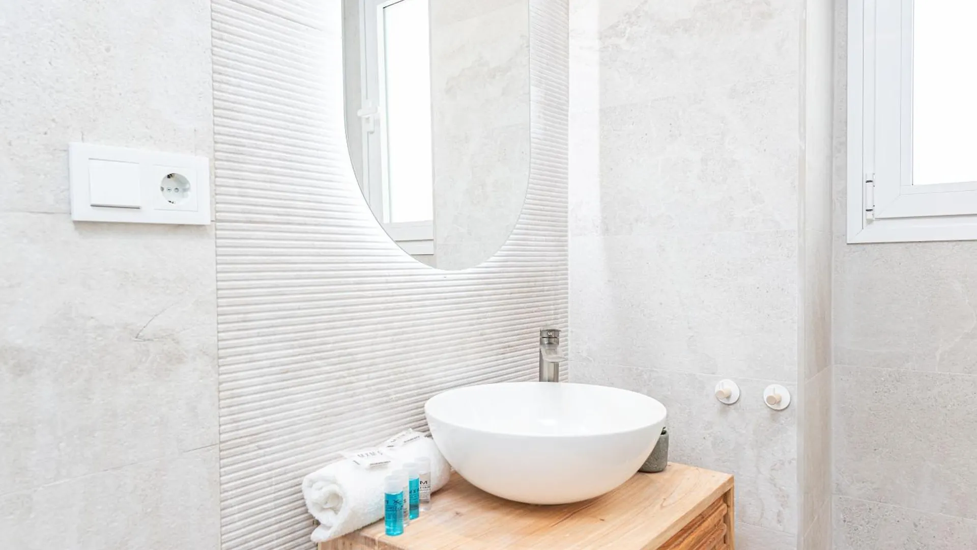 דירה מאלגה Wintowinrentals Goleta Suites 1C