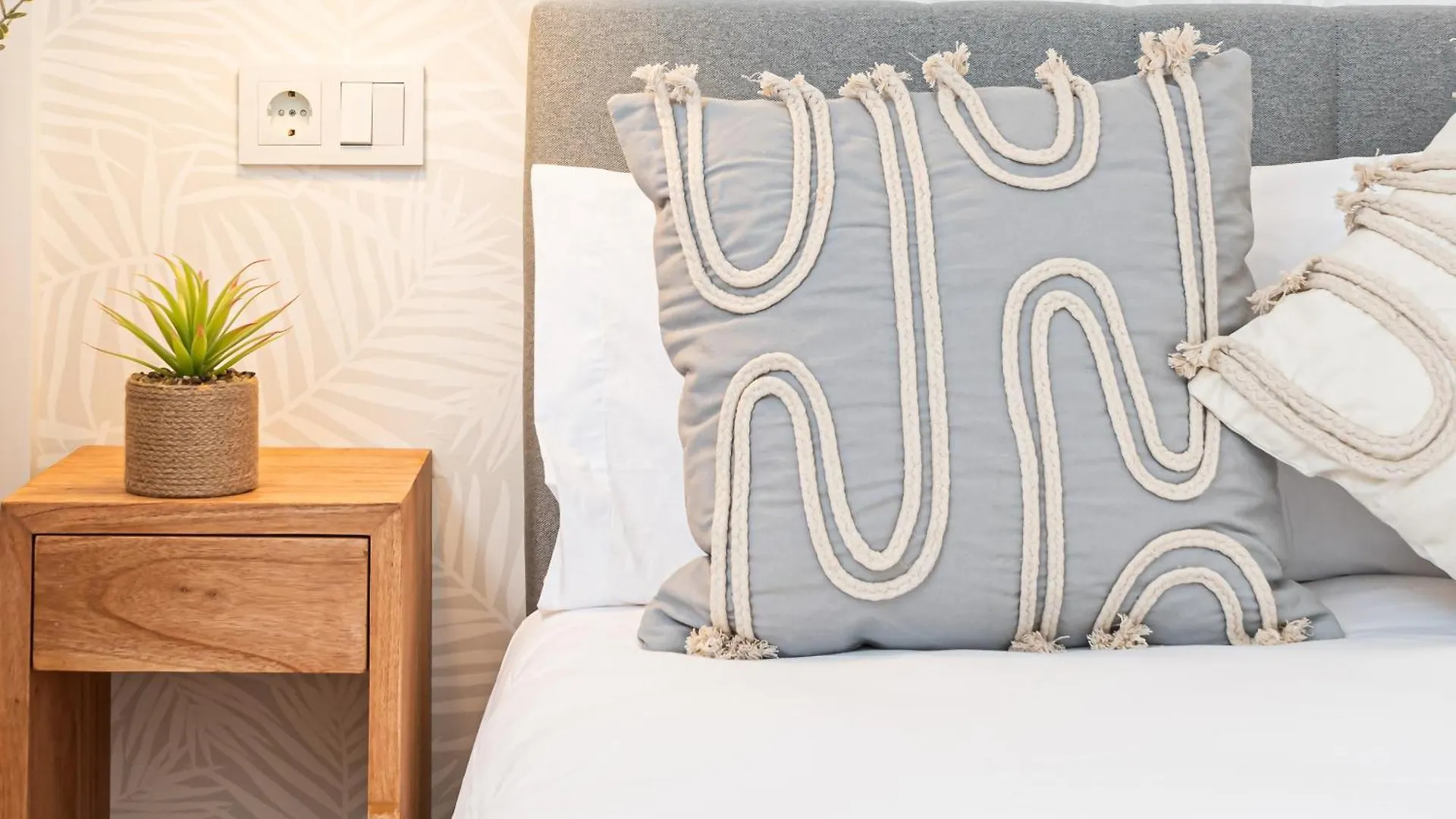 מאלגה Wintowinrentals Goleta Suites 1C דירה