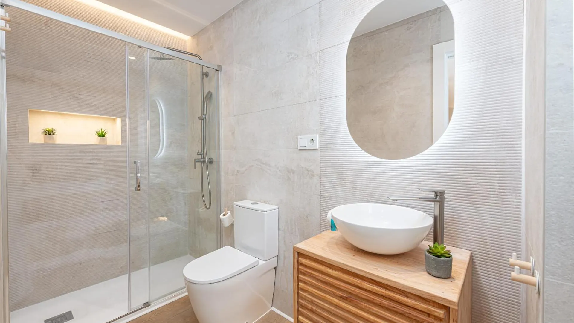 Wintowinrentals Goleta Suites 1C Malaga